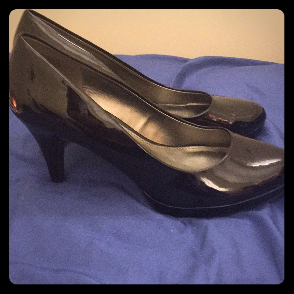 Plain black heels